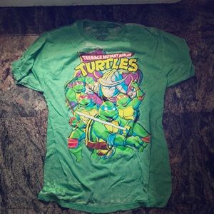 MensTeenage Mutan ninja turtle t-shirt.